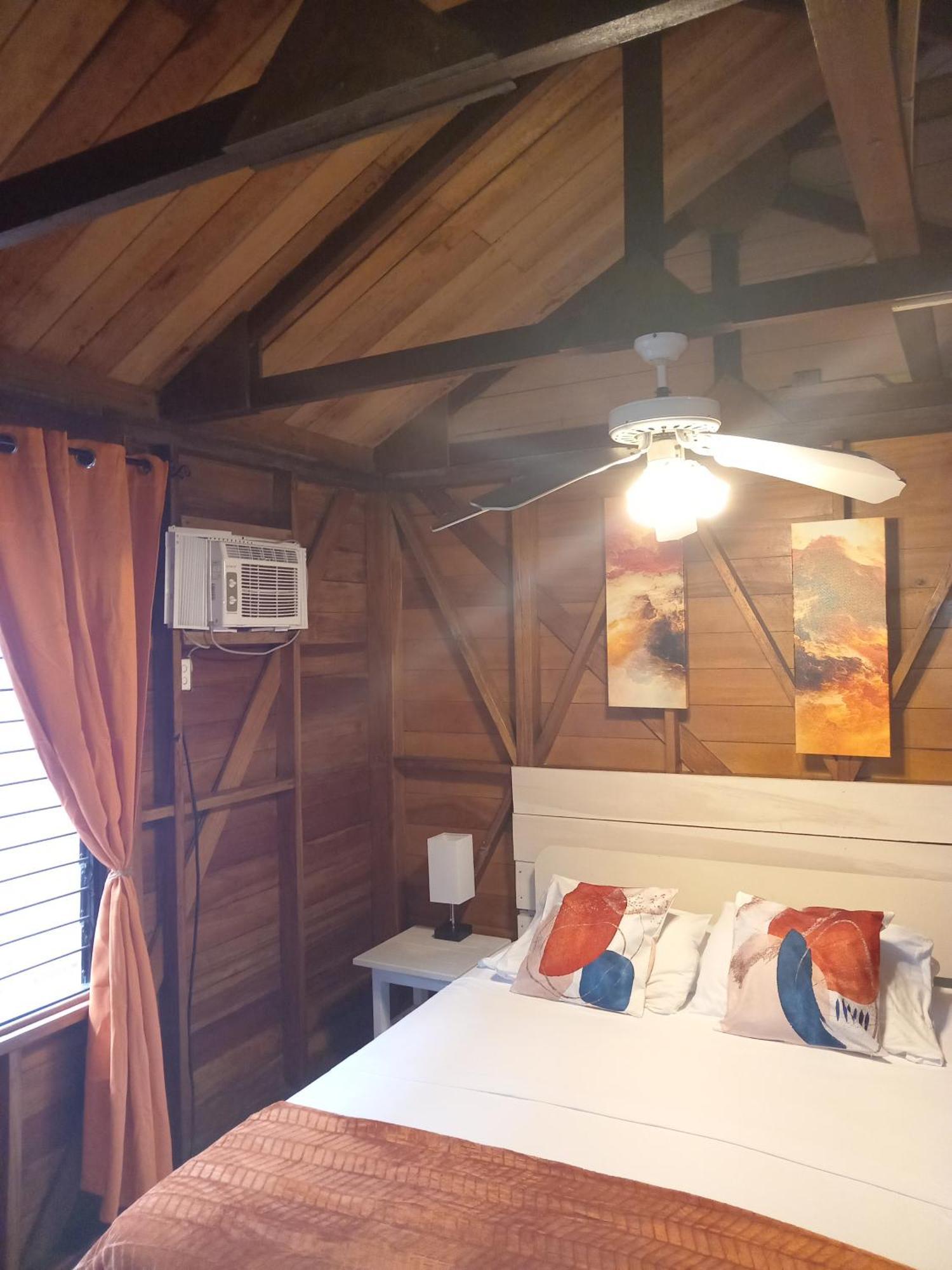 Villa Bahia Del Sol Bocas del Toro Exterior foto